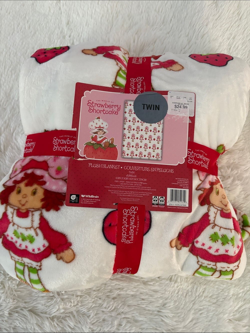 Strawberry Shortcake Twin Plush Blanket - White with Pink & Red NWT